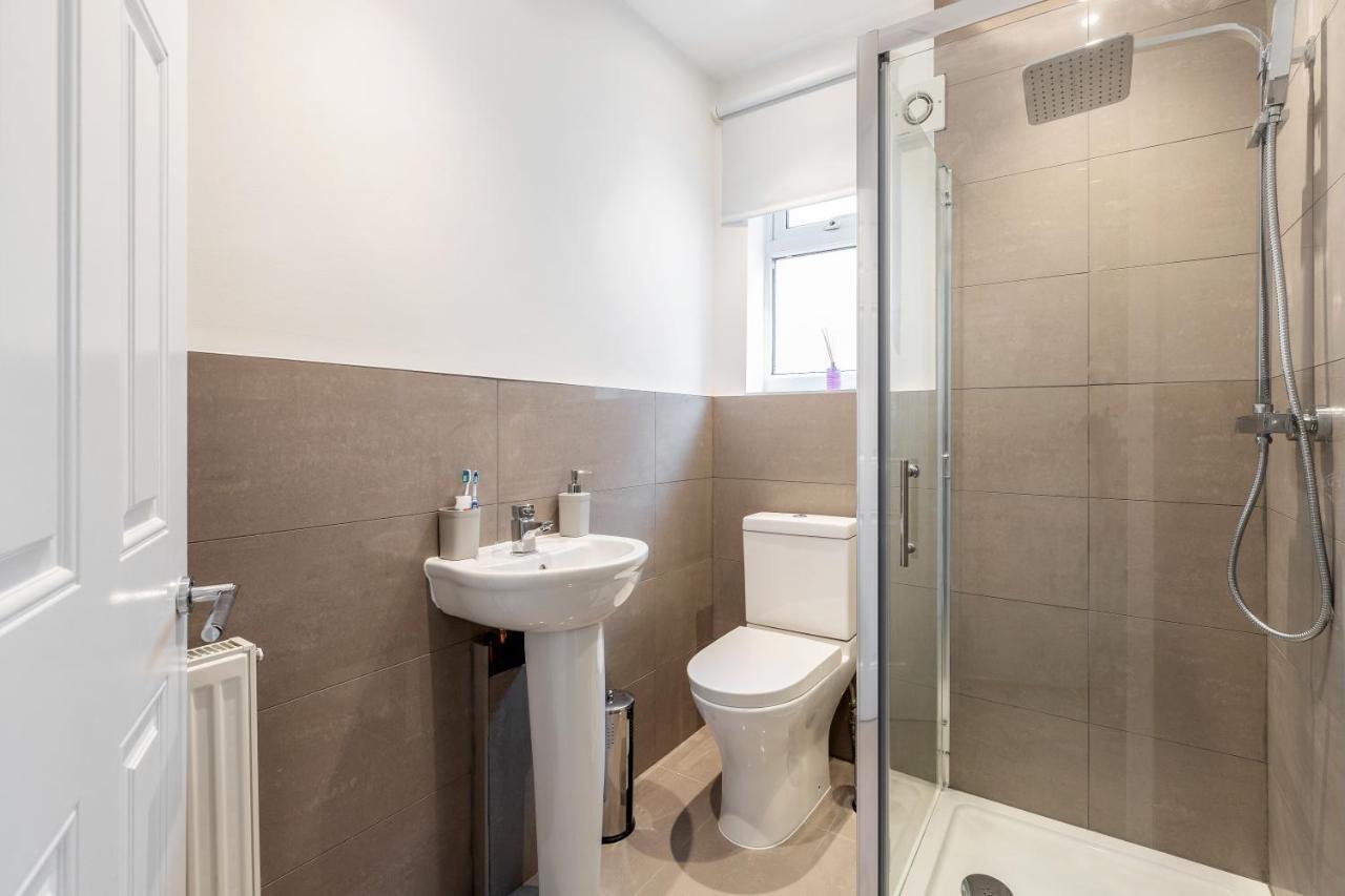 Dartford, Kent - Modern 2Bd 2Bath En-Suite Bungalow M25 Bluewater Kültér fotó